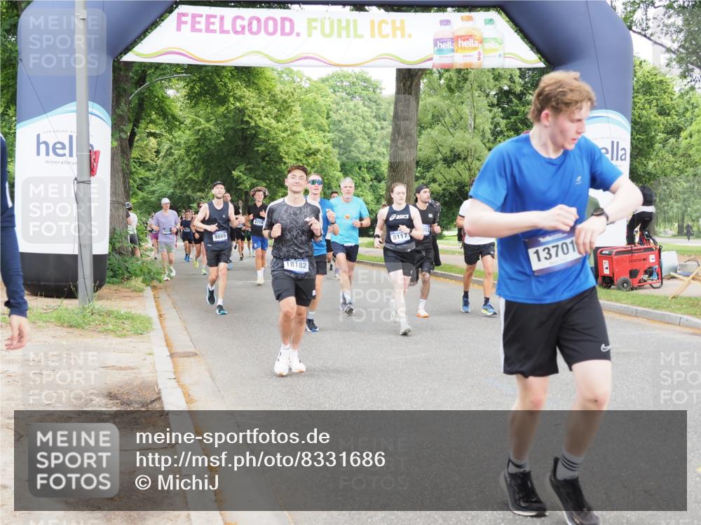 29.06.2025 - hella hamburg halbmarathon MichiJ http://msf.ph/oto/8331686 29.06.2025 10:38:15 Zwischen KM18-KM19 1750, 2207, 6795, 7312, 7952, 8117, 9869, 12527, 12624, 13701, 13799, 14125, 14361, 14838, 17179, 18182, 18657, 18658, 19040, 19053 meine-sportfotos.de