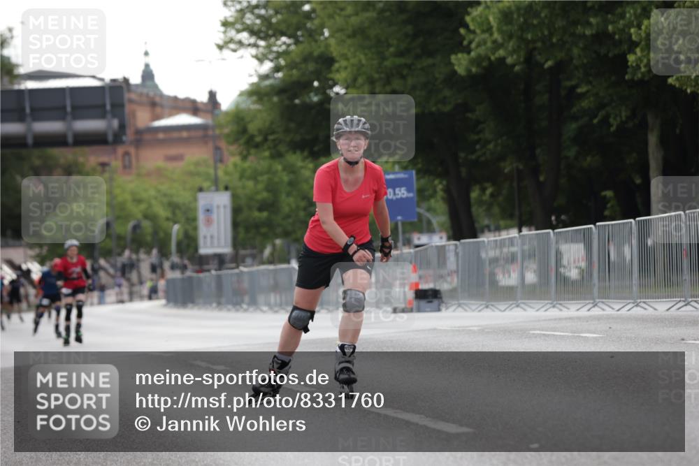 29.06.2025 - hella hamburg halbmarathon Jannik Wohlers http://msf.ph/oto/8331760 29.06.2025 09:01:26 Lombardsbrücke  meine-sportfotos.de