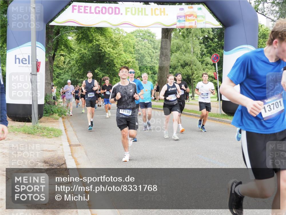 29.06.2025 - hella hamburg halbmarathon MichiJ http://msf.ph/oto/8331768 29.06.2025 10:38:15 Zwischen KM18-KM19 1750, 2207, 6795, 7312, 7952, 8117, 9869, 12527, 12624, 13701, 13799, 14125, 14361, 14838, 17179, 18182, 18657, 18658, 19040, 19053 meine-sportfotos.de