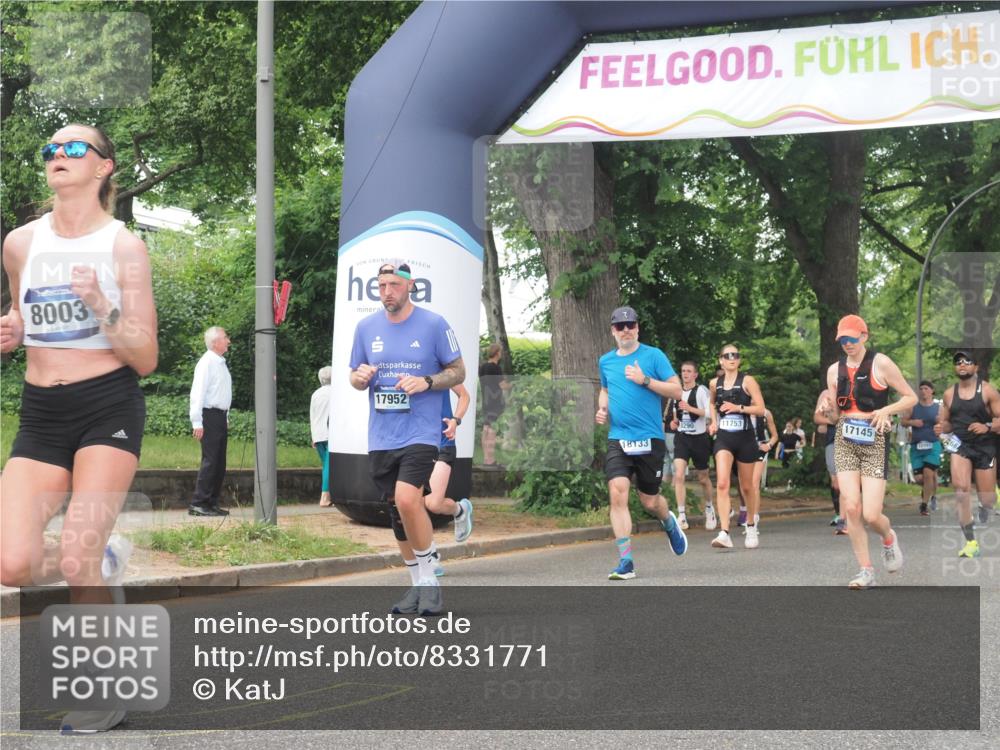 29.06.2025 - hella hamburg halbmarathon KatJ http://msf.ph/oto/8331771 29.06.2025 10:47:15 Zwischen KM18-KM19 5272, 6309, 8003 meine-sportfotos.de