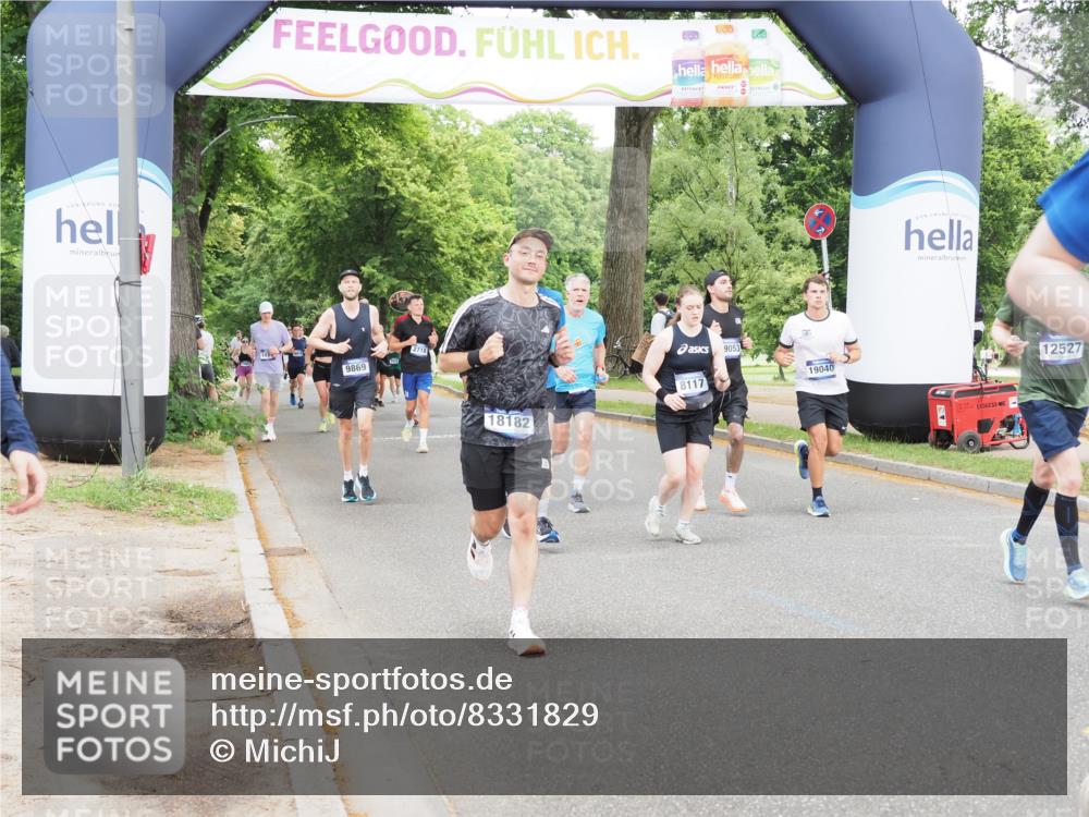 29.06.2025 - hella hamburg halbmarathon MichiJ http://msf.ph/oto/8331829 29.06.2025 10:38:15 Zwischen KM18-KM19 1750, 2207, 6795, 7312, 7952, 8117, 9869, 12527, 12624, 13701, 13799, 14125, 14361, 14838, 17179, 18182, 18657, 18658, 19040, 19053 meine-sportfotos.de