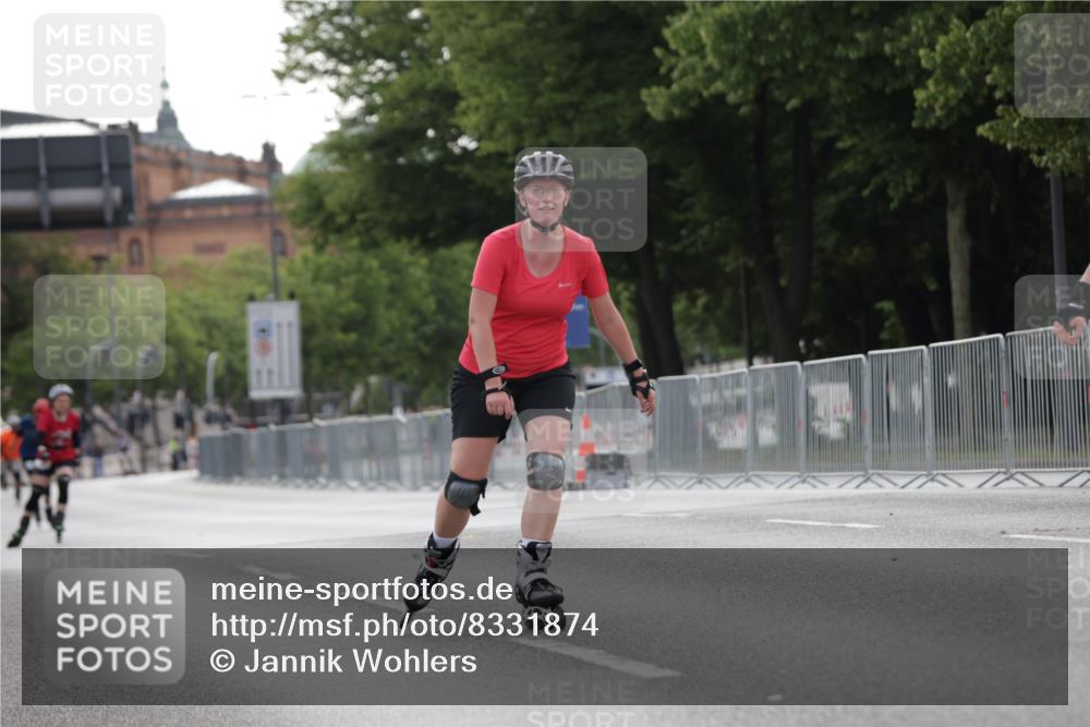 29.06.2025 - hella hamburg halbmarathon Jannik Wohlers http://msf.ph/oto/8331874 29.06.2025 09:01:27 Lombardsbrücke  meine-sportfotos.de