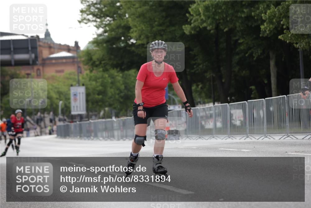 29.06.2025 - hella hamburg halbmarathon Jannik Wohlers http://msf.ph/oto/8331894 29.06.2025 09:01:27 Lombardsbrücke  meine-sportfotos.de