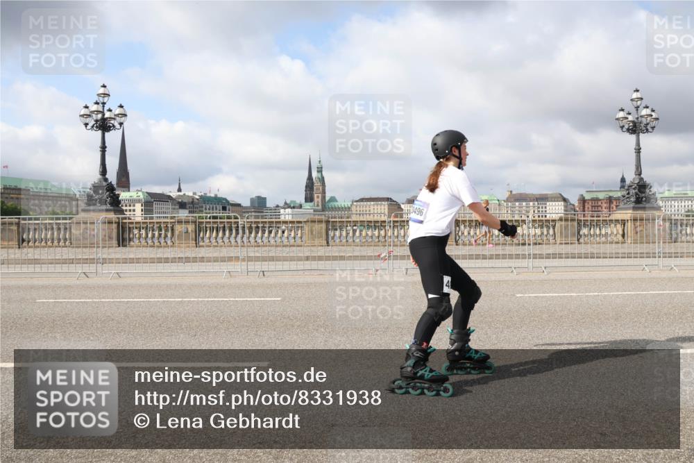 29.06.2025 - hella hamburg halbmarathon Lena Gebhardt http://msf.ph/oto/8331938 29.06.2025 09:08:40 Lombardsbrücke  meine-sportfotos.de