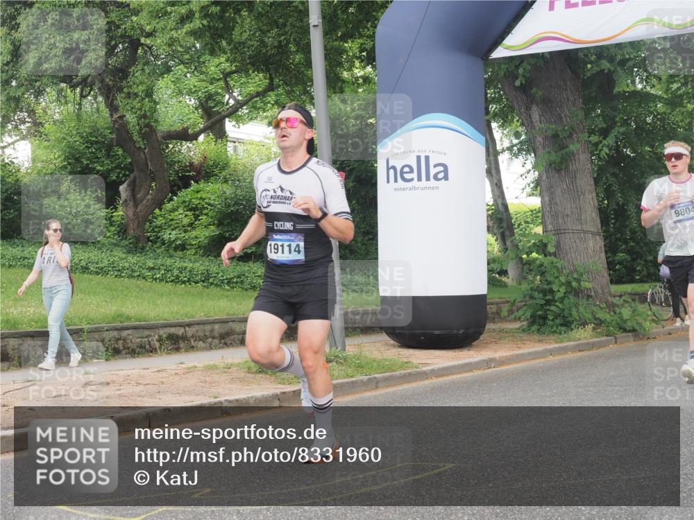 29.06.2025 - hella hamburg halbmarathon KatJ http://msf.ph/oto/8331960 29.06.2025 10:17:27 Zwischen KM18-KM19 2203 meine-sportfotos.de