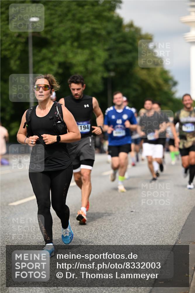 29.06.2025 - hella hamburg halbmarathon Dr. Thomas Lammeyer http://msf.ph/oto/8332003 29.06.2025 10:17:43 Kennedybrücke 1194, 1747, 1939, 2055, 2359, 2721, 2891, 2904, 2987, 4001, 4032, 4795, 4962, 5232, 5631, 5719, 6207, 7460, 7462, 7913, 8673, 9612, 9631, 9886, 10442, 10443 meine-sportfotos.de