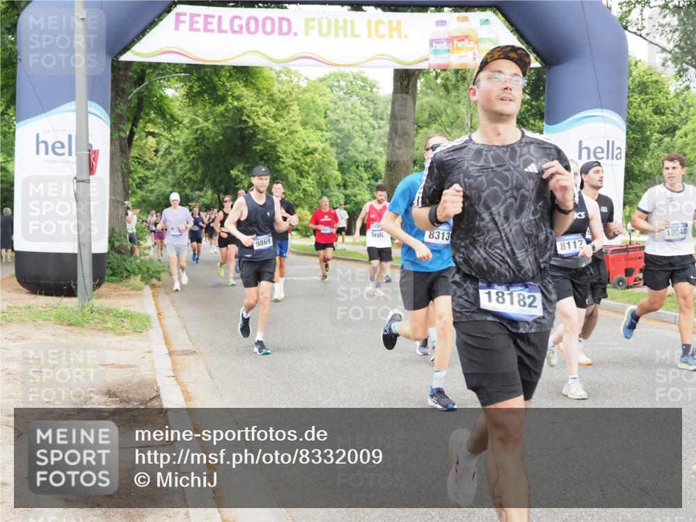 29.06.2025 - hella hamburg halbmarathon MichiJ http://msf.ph/oto/8332009 29.06.2025 10:38:16 Zwischen KM18-KM19 2207, 6795, 7312, 7952, 8117, 8313, 9869, 12527, 12624, 13701, 13799, 14125, 14361, 14562, 17179, 18182, 18657, 18658, 19040, 19053 meine-sportfotos.de
