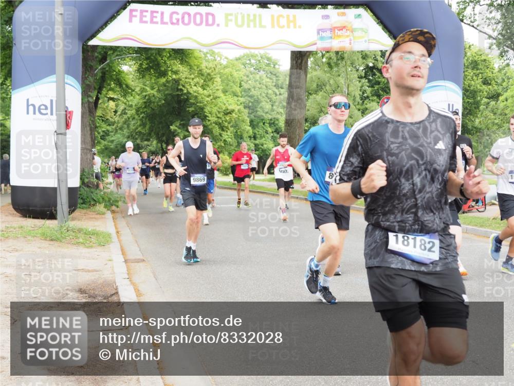 29.06.2025 - hella hamburg halbmarathon MichiJ http://msf.ph/oto/8332028 29.06.2025 10:38:16 Zwischen KM18-KM19 2207, 6795, 7312, 7952, 8117, 8313, 9869, 12527, 12624, 13701, 13799, 14125, 14361, 14562, 17179, 18182, 18657, 18658, 19040, 19053 meine-sportfotos.de