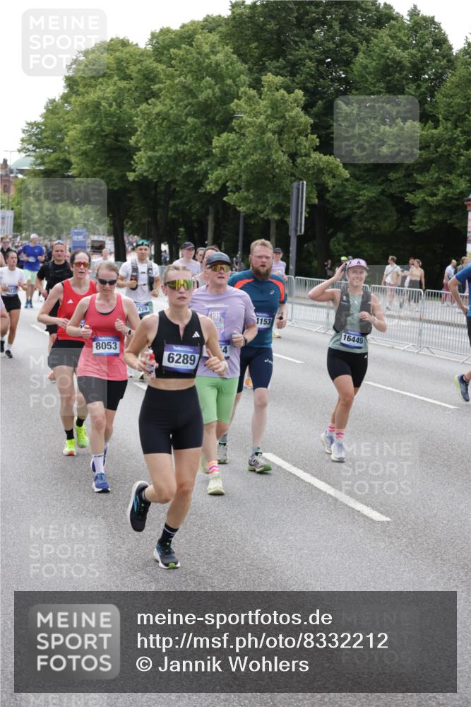 29.06.2025 - hella hamburg halbmarathon Jannik Wohlers http://msf.ph/oto/8332212 29.06.2025 10:40:25 Lombardsbrücke 1075, 1323, 2042, 2173, 2206, 2299, 2858, 3121, 3306, 3432, 3694, 4044, 4234, 4530, 4612, 4774, 4775, 4972, 5753, 6098, 6163, 6289, 6842, 7293, 7956, 8053, 8054, 8429, 8430, 9009, 9237, 9437, 9946, 10166, 10920, 10940, 11053, 11513, 11514, 11686, 12191, 12610, 12692, 12699, 13773, 15154, 15905, 16028, 16297, 16449, 16450, 17233, 17234, 17267, 19087, 19168 meine-sportfotos.de