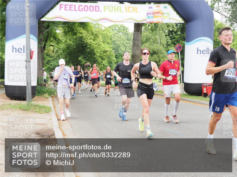 29.06.2025 - hella hamburg halbmarathon MichiJ http://msf.ph/oto/8332289 29.06.2025 10:38:20 Zwischen KM18-KM19 2718, 3654, 5894, 6795, 8117, 8261, 8313, 9869, 10319, 12527, 13701, 14562, 15395, 17179, 18182, 18811, 19040, 19053 meine-sportfotos.de