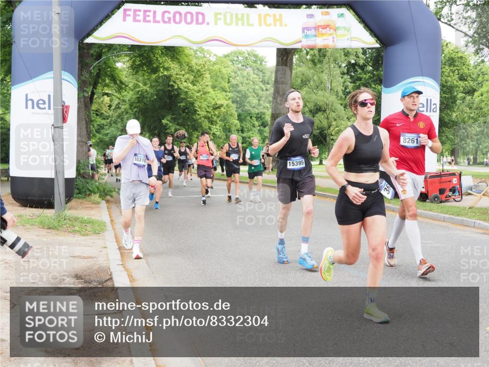 29.06.2025 - hella hamburg halbmarathon MichiJ http://msf.ph/oto/8332304 29.06.2025 10:38:21 Zwischen KM18-KM19 2718, 3654, 5894, 8117, 8261, 8313, 9869, 10319, 12527, 13701, 14562, 15395, 17179, 18811, 19040, 19053 meine-sportfotos.de