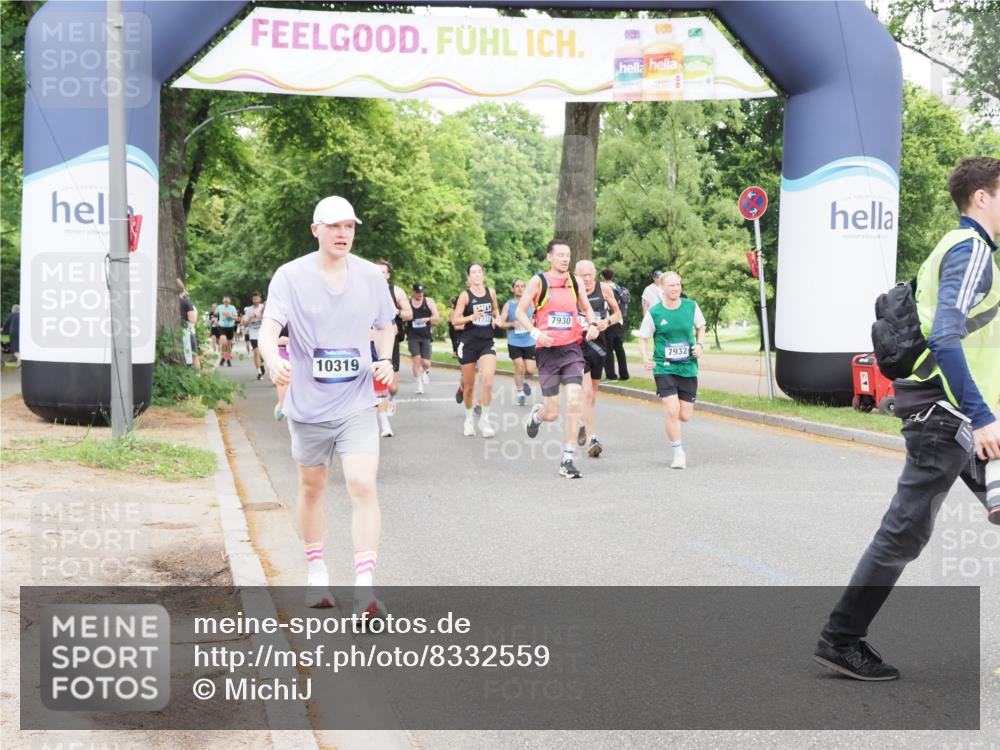 29.06.2025 - hella hamburg halbmarathon MichiJ http://msf.ph/oto/8332559 29.06.2025 10:38:22 Zwischen KM18-KM19 2718, 3654, 5894, 7932, 8117, 8261, 8313, 9869, 10319, 10868, 11733, 13015, 13701, 14562, 15395, 17179, 18811, 19040, 19053 meine-sportfotos.de