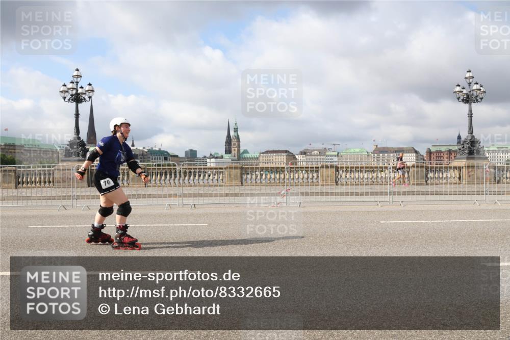 29.06.2025 - hella hamburg halbmarathon Lena Gebhardt http://msf.ph/oto/8332665 29.06.2025 09:08:41 Lombardsbrücke 76 meine-sportfotos.de