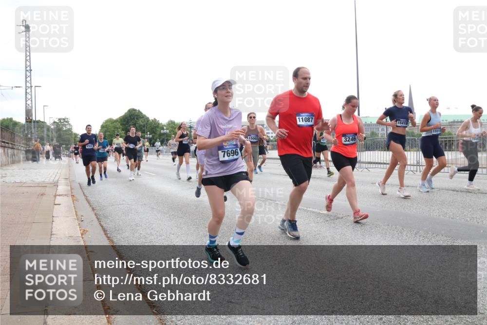 29.06.2025 - hella hamburg halbmarathon Lena Gebhardt http://msf.ph/oto/8332681 29.06.2025 10:37:58 Lombardsbrücke 6362, 7696, 15002, 11087, 3246, 15418, 15511, 1646, 1196, 1394, 1475, 1578, 1742, 1799, 1901, 1966, 1985, 2199, 2640, 2786, 2853, 3230, 3242, 3246, 3633, 3716, 3880, 4414, 4921, 5139, 5300, 5522, 5713, 5875, 6199, 6200, 6243, 6362, 6697, 6821, 6930, 6955, 7118, 7124, 7165, 7244, 7321, 7350, 7552, 7629, 7696, 7914, 8985, 9247, 9288, 9895, 10159, 10506, 10836, 11087, 11543, 12123, 12254, 12472, 12824, 16680, 17798 meine-sportfotos.de