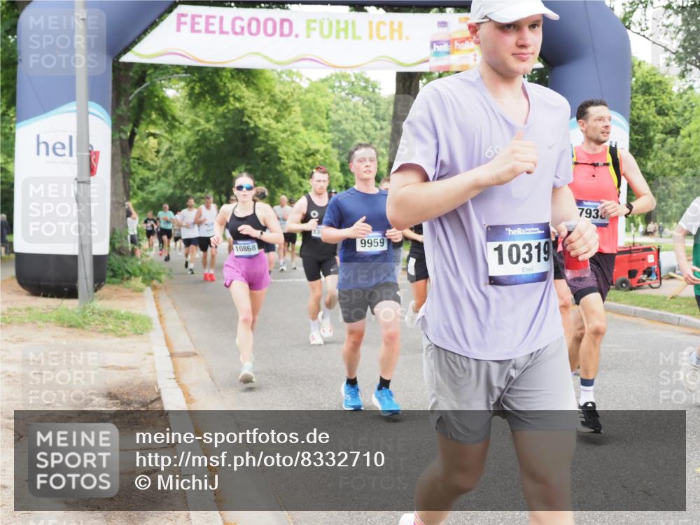29.06.2025 - hella hamburg halbmarathon MichiJ http://msf.ph/oto/8332710 29.06.2025 10:38:24 Zwischen KM18-KM19 2718, 3654, 5894, 7930, 7932, 8261, 8313, 9959, 10319, 10868, 11733, 13015, 14562, 15395, 15720, 15899, 18811 meine-sportfotos.de