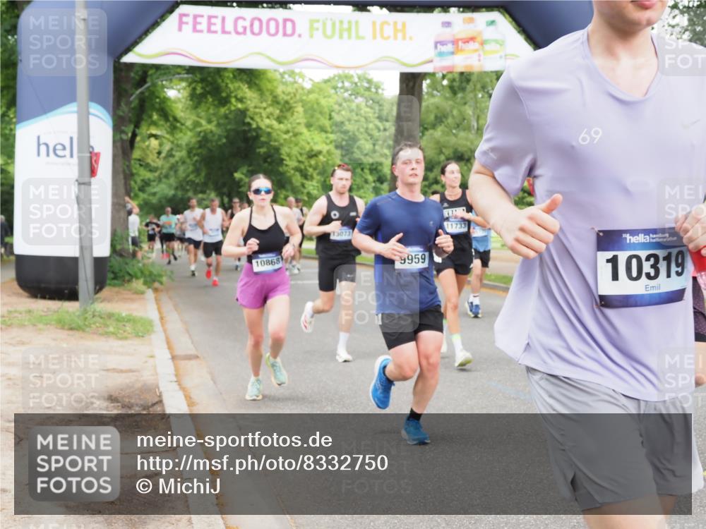 29.06.2025 - hella hamburg halbmarathon MichiJ http://msf.ph/oto/8332750 29.06.2025 10:38:24 Zwischen KM18-KM19 2718, 3654, 5894, 7930, 7932, 8261, 8313, 9959, 10319, 10868, 11733, 13015, 14562, 15395, 15720, 15899, 18811 meine-sportfotos.de