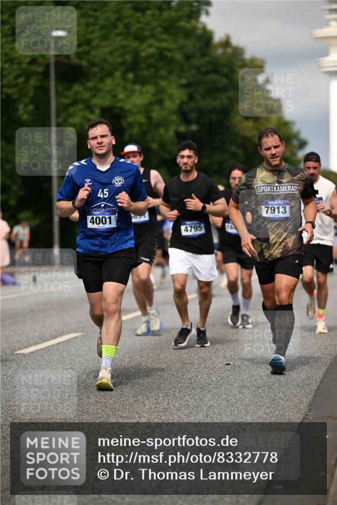 29.06.2025 - hella hamburg halbmarathon Dr. Thomas Lammeyer http://msf.ph/oto/8332778 29.06.2025 10:17:45 Kennedybrücke 1194, 1747, 1939, 2055, 2359, 2721, 2891, 2904, 4001, 4032, 4795, 4962, 5631, 5719, 6207, 7460, 7462, 7913, 8673, 9141, 9612, 9631, 9886, 10442, 10443 meine-sportfotos.de