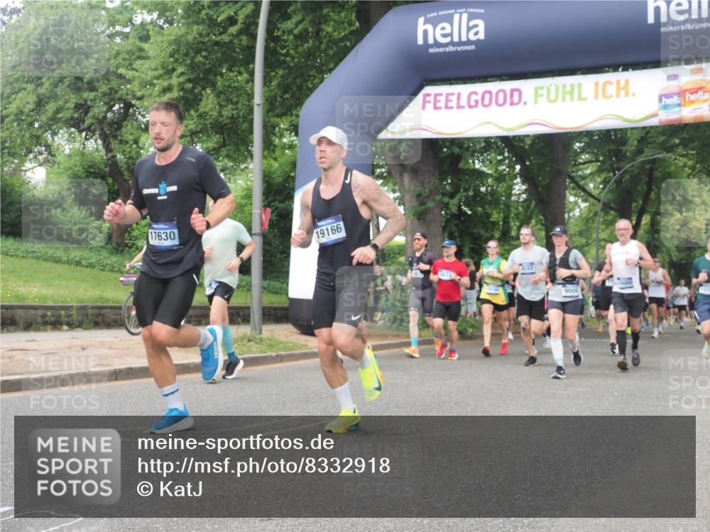 29.06.2025 - hella hamburg halbmarathon KatJ http://msf.ph/oto/8332918 29.06.2025 10:47:25 Zwischen KM18-KM19 1420, 2978, 5839, 6201, 7761, 8290, 8662 meine-sportfotos.de