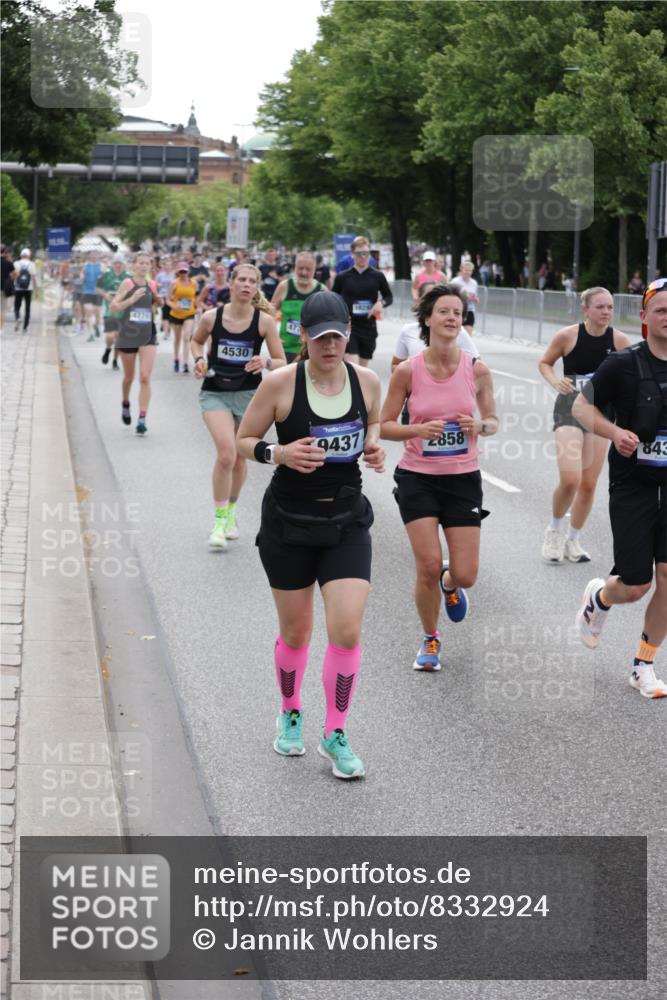 29.06.2025 - hella hamburg halbmarathon Jannik Wohlers http://msf.ph/oto/8332924 29.06.2025 10:40:28 Lombardsbrücke 1075, 1323, 2173, 2206, 2299, 2858, 3121, 3306, 3432, 3694, 4044, 4234, 4530, 4612, 4774, 4775, 4972, 5753, 6098, 6163, 6289, 6842, 7293, 8053, 8054, 8429, 8430, 9009, 9237, 9437, 9946, 10644, 10940, 11053, 11686, 12191, 12610, 12692, 12699, 13773, 14553, 15154, 15905, 16028, 16297, 16449, 16450, 17233, 17234, 17267, 17879, 19087 meine-sportfotos.de