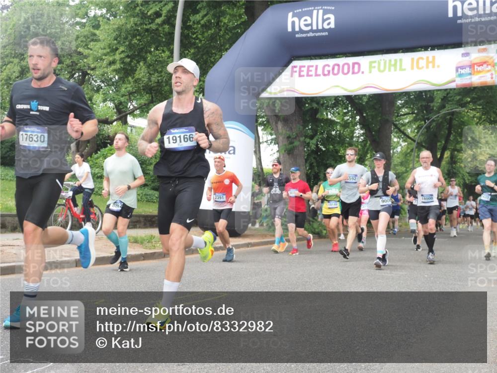 29.06.2025 - hella hamburg halbmarathon KatJ http://msf.ph/oto/8332982 29.06.2025 10:47:26 Zwischen KM18-KM19 1420, 2391, 2978, 5839, 6201, 7759, 8290, 8662 meine-sportfotos.de