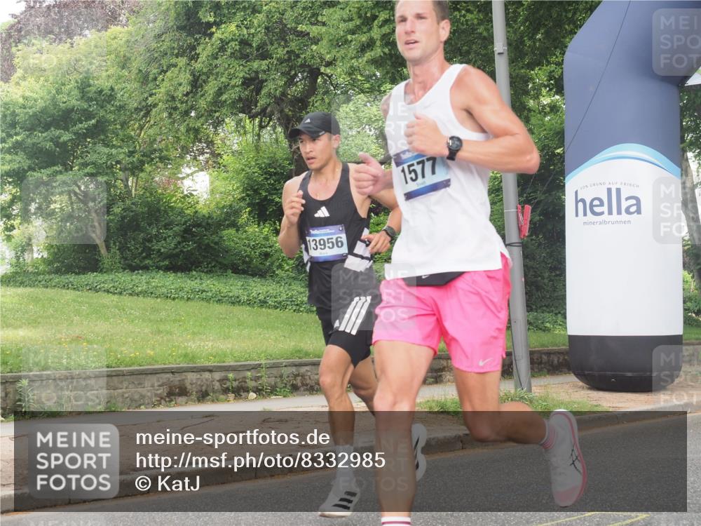 29.06.2025 - hella hamburg halbmarathon KatJ http://msf.ph/oto/8332985 29.06.2025 10:17:32 Zwischen KM18-KM19 1577 meine-sportfotos.de