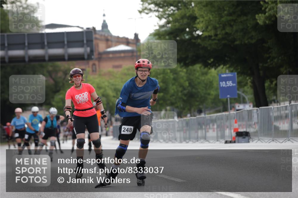 29.06.2025 - hella hamburg halbmarathon Jannik Wohlers http://msf.ph/oto/8333037 29.06.2025 09:01:36 Lombardsbrücke  meine-sportfotos.de