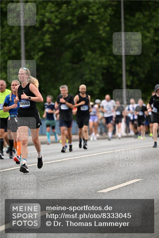 29.06.2025 - hella hamburg halbmarathon Dr. Thomas Lammeyer http://msf.ph/oto/8333045 29.06.2025 10:39:50 Kennedybrücke 2198, 2412, 2787, 2827, 3170, 3828, 3958, 4333, 4413, 4696, 4703, 4965, 5147, 6029, 6189, 6365, 6397, 6471, 6867, 8249, 8296, 8567, 9470, 9803, 9819, 10360, 10565, 10652, 11233, 11359 meine-sportfotos.de