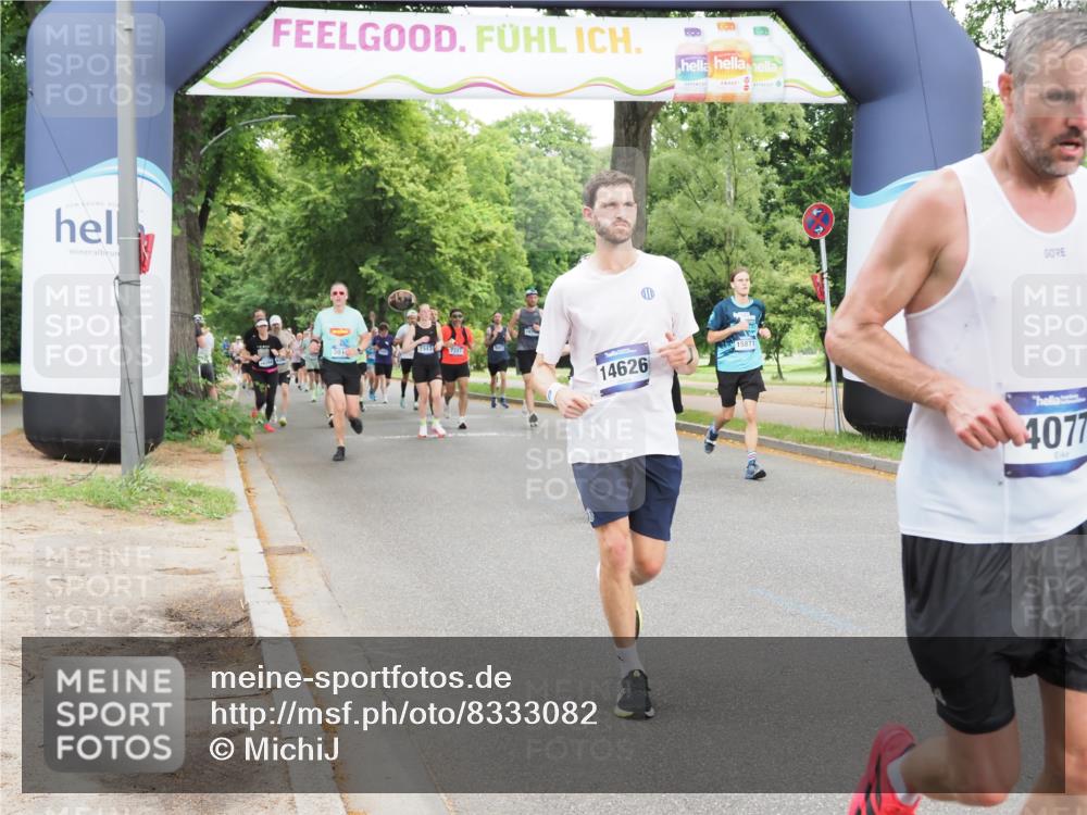 29.06.2025 - hella hamburg halbmarathon MichiJ http://msf.ph/oto/8333082 29.06.2025 10:38:30 Zwischen KM18-KM19 2670, 4077, 5600, 7930, 7932, 8989, 9959, 10868, 11733, 13015, 13073, 13726, 13976, 14458, 14626, 15720, 15871, 15899, 16291 meine-sportfotos.de