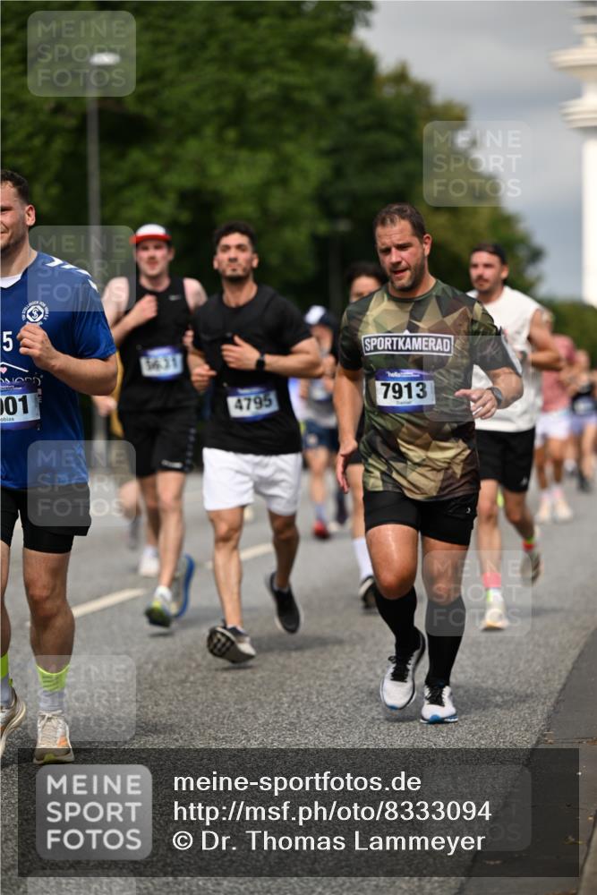 29.06.2025 - hella hamburg halbmarathon Dr. Thomas Lammeyer http://msf.ph/oto/8333094 29.06.2025 10:17:46 Kennedybrücke 1194, 1747, 1939, 2055, 2359, 2721, 2891, 2904, 4001, 4032, 4795, 4962, 5631, 5719, 6207, 7460, 7462, 7913, 8673, 9141, 9612, 9631, 9886, 10442, 10443 meine-sportfotos.de
