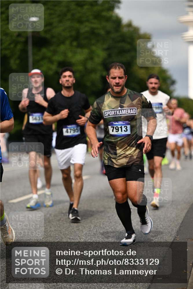 29.06.2025 - hella hamburg halbmarathon Dr. Thomas Lammeyer http://msf.ph/oto/8333129 29.06.2025 10:17:46 Kennedybrücke 1194, 1747, 1939, 2055, 2359, 2721, 2891, 2904, 4001, 4032, 4795, 4962, 5631, 5719, 6207, 7460, 7462, 7913, 8673, 9141, 9612, 9631, 9886, 10442, 10443 meine-sportfotos.de