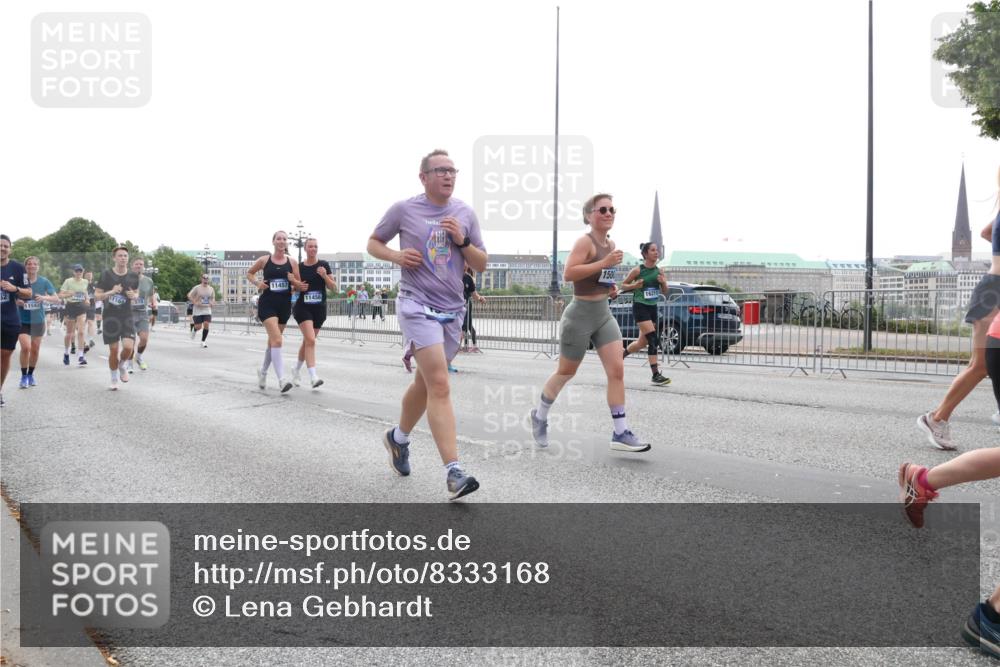 29.06.2025 - hella hamburg halbmarathon Lena Gebhardt http://msf.ph/oto/8333168 29.06.2025 10:37:59 Lombardsbrücke 11164, 578, 11543, 11457, 11456, 1500, 16211, 1196, 1394, 1457, 1475, 1578, 1742, 1799, 1901, 1966, 1985, 2199, 2786, 2853, 3230, 3242, 3246, 3633, 3716, 3880, 4414, 4921, 5139, 5300, 5522, 5713, 5875, 6199, 6200, 6243, 6362, 6697, 6751, 6930, 6955, 7118, 7124, 7165, 7244, 7321, 7350, 7552, 7629, 7696, 7914, 8985, 9247, 9288, 9895, 10159, 10506, 10836, 11087, 11543, 12123, 12254, 12472, 12824, 16680, 17798 meine-sportfotos.de