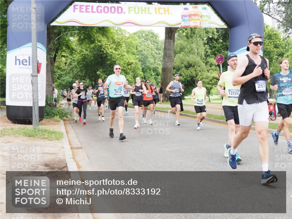 29.06.2025 - hella hamburg halbmarathon MichiJ http://msf.ph/oto/8333192 29.06.2025 10:38:32 Zwischen KM18-KM19 2670, 4077, 5600, 7397, 7943, 8989, 13073, 13726, 13976, 14458, 14626, 15720, 15871, 16291, 17823, 18394 meine-sportfotos.de