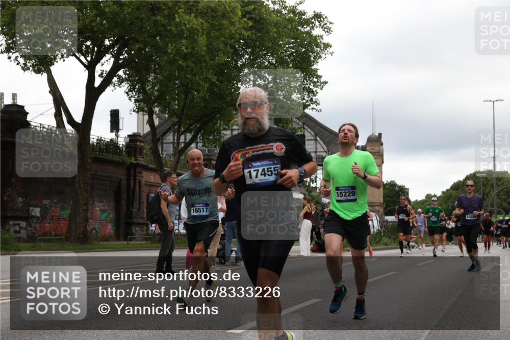 29.06.2025 - hella hamburg halbmarathon Yannick Fuchs http://msf.ph/oto/8333226 29.06.2025 10:51:49 20KM 1611, 2025, 2488, 2606, 2759, 2806, 2840, 2883, 2907, 3093, 3141, 3859, 4426, 4467, 4502, 4579, 4632, 4833, 5926, 6104, 6281, 6302, 6531, 6595, 7138, 7189, 7833, 8585, 9316, 9450, 9485, 10599, 10788, 11645, 13465, 13816, 14571, 15217, 15229, 16517, 16531, 17405, 17415, 17455, 17543, 18068, 18492, 18501, 18508, 18587, 18762, 18891 meine-sportfotos.de