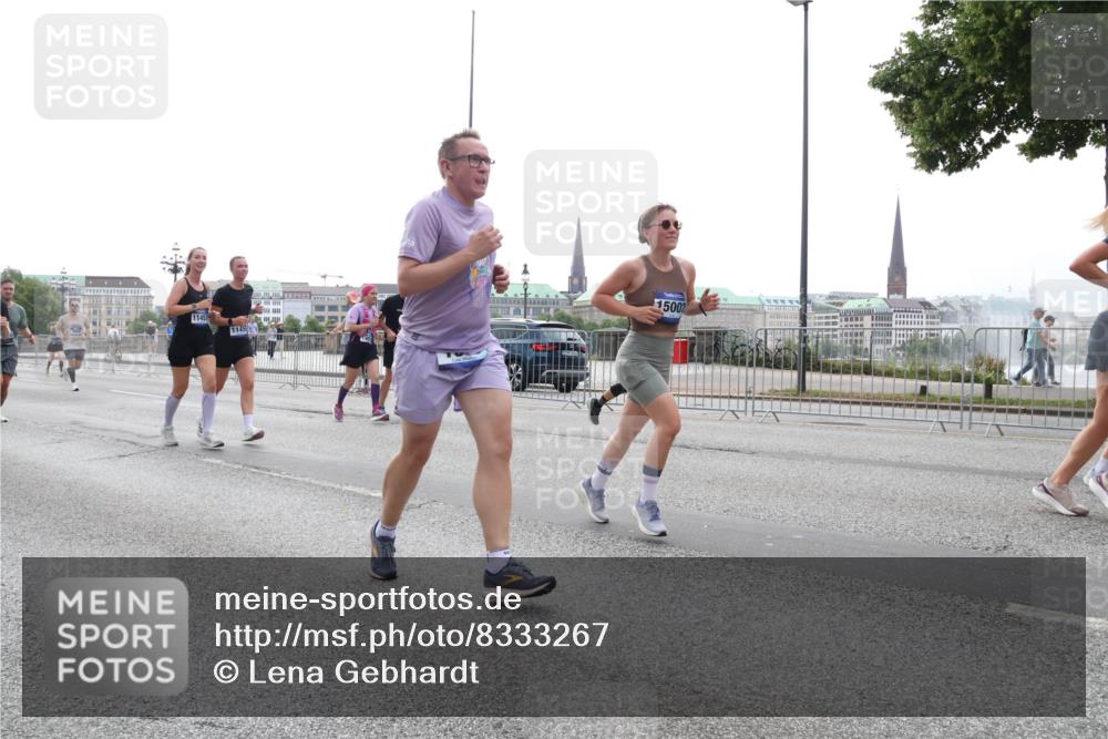 29.06.2025 - hella hamburg halbmarathon Lena Gebhardt http://msf.ph/oto/8333267 29.06.2025 10:38:00 Lombardsbrücke 11457, 1145, 15002, 1196, 1394, 1457, 1475, 1578, 1596, 1742, 1799, 1901, 1966, 1985, 2199, 2498, 2786, 2853, 3230, 3242, 3246, 3633, 3716, 3880, 4414, 4921, 5139, 5300, 5522, 5713, 5875, 6199, 6200, 6243, 6362, 6697, 6751, 6930, 7118, 7124, 7165, 7244, 7321, 7350, 7552, 7629, 7696, 7914, 8985, 9247, 9288, 9895, 10159, 10506, 10836, 11087, 11543, 12123, 12254, 12472, 12824, 16680, 17798 meine-sportfotos.de