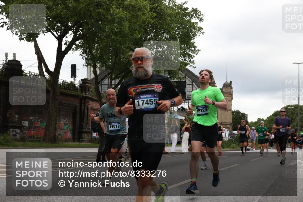 29.06.2025 - hella hamburg halbmarathon Yannick Fuchs http://msf.ph/oto/8333276 29.06.2025 10:51:49 20KM 1611, 2025, 2488, 2606, 2759, 2806, 2840, 2883, 2907, 3093, 3141, 3859, 4426, 4467, 4502, 4579, 4632, 4833, 5926, 6104, 6281, 6302, 6531, 6595, 7138, 7189, 7833, 8585, 9316, 9450, 9485, 10599, 10788, 11645, 13465, 13816, 14571, 15217, 15229, 16517, 16531, 17405, 17415, 17455, 17543, 18068, 18492, 18501, 18508, 18587, 18762, 18891 meine-sportfotos.de
