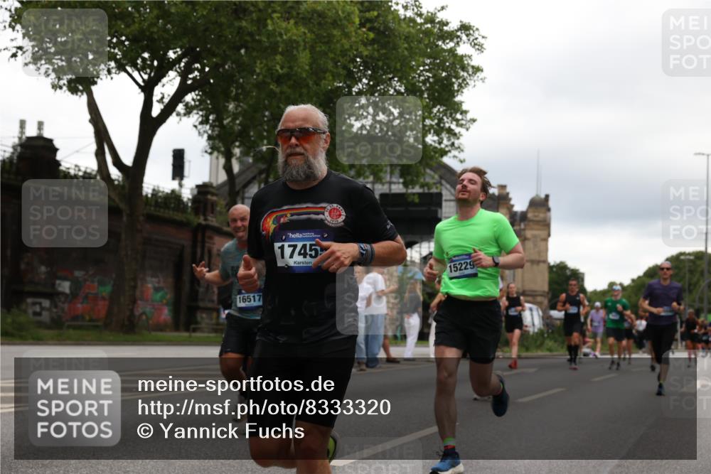 29.06.2025 - hella hamburg halbmarathon Yannick Fuchs http://msf.ph/oto/8333320 29.06.2025 10:51:49 20KM 1611, 2025, 2488, 2606, 2759, 2806, 2840, 2883, 2907, 3093, 3141, 3859, 4426, 4467, 4502, 4579, 4632, 4833, 5926, 6104, 6281, 6302, 6531, 6595, 7138, 7189, 7833, 8585, 9316, 9450, 9485, 10599, 10788, 11645, 13465, 13816, 14571, 15217, 15229, 16517, 16531, 17405, 17415, 17455, 17543, 18068, 18492, 18501, 18508, 18587, 18762, 18891 meine-sportfotos.de