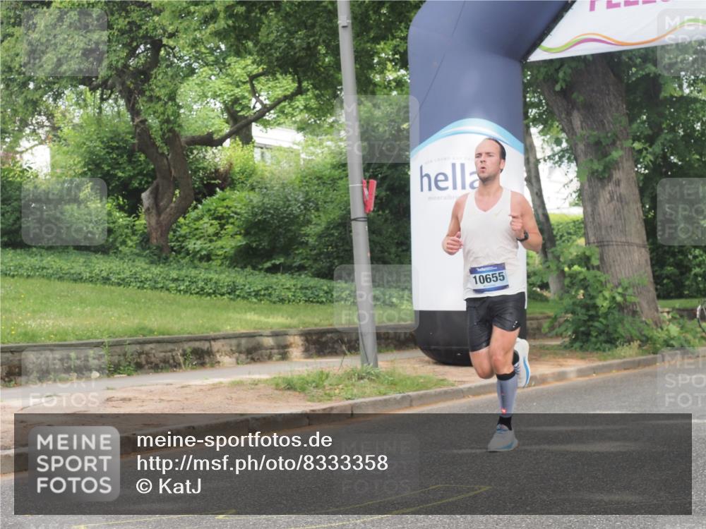 29.06.2025 - hella hamburg halbmarathon KatJ http://msf.ph/oto/8333358 29.06.2025 10:17:34 Zwischen KM18-KM19 1577 meine-sportfotos.de