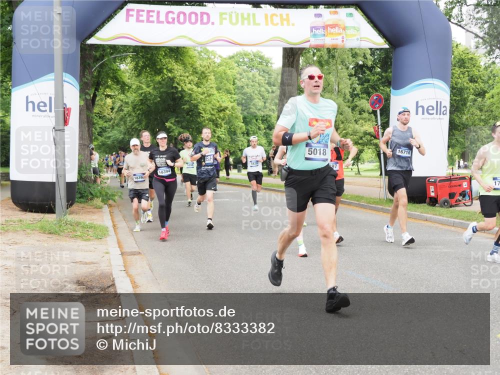 29.06.2025 - hella hamburg halbmarathon MichiJ http://msf.ph/oto/8333382 29.06.2025 10:38:33 Zwischen KM18-KM19 2670, 4077, 5018, 5600, 7397, 7943, 8989, 13073, 13403, 13726, 13976, 14458, 14626, 15480, 15871, 16291, 16716, 17823, 18394 meine-sportfotos.de