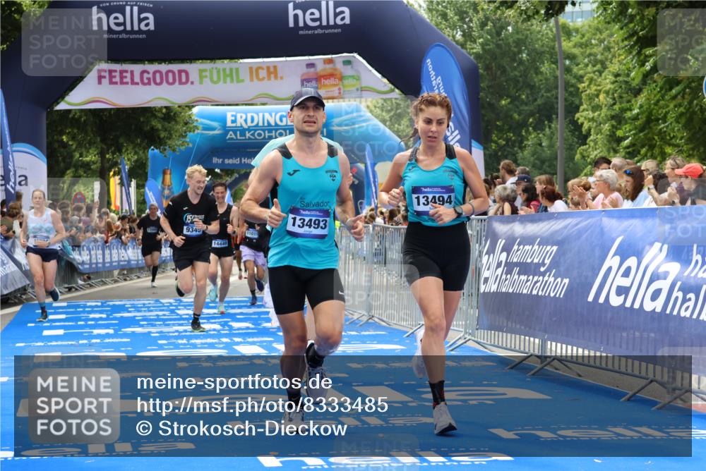 29.06.2025 - hella hamburg halbmarathon Strokosch-Dieckow http://msf.ph/oto/8333485 29.06.2025 10:33:59 Ziel 9345, 9519, 11019, 11202, 11227, 13066, 13493, 13494, 14448, 15268, 15500, 16724, 17877 meine-sportfotos.de