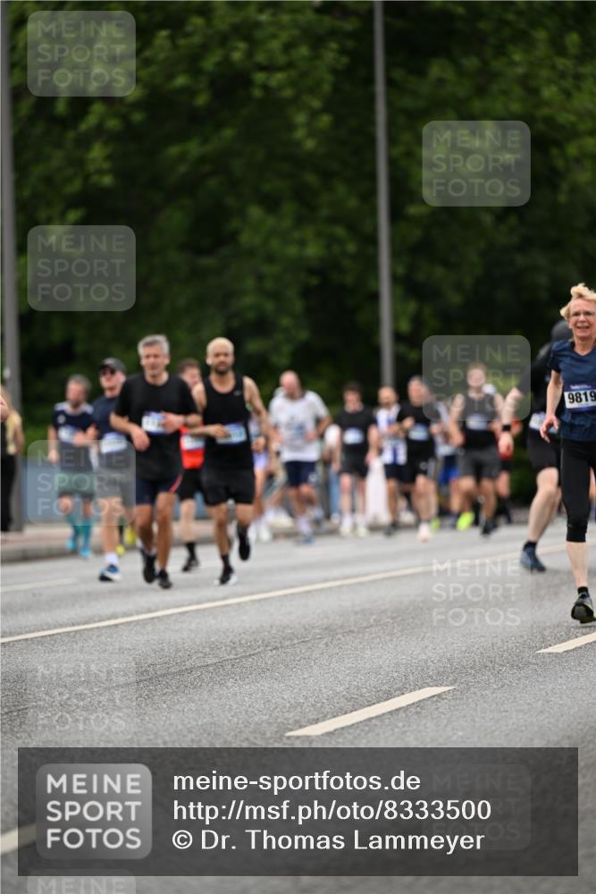 29.06.2025 - hella hamburg halbmarathon Dr. Thomas Lammeyer http://msf.ph/oto/8333500 29.06.2025 10:39:50 Kennedybrücke 2198, 2412, 2787, 2827, 3170, 3828, 3958, 4333, 4413, 4696, 4703, 4965, 5147, 6029, 6189, 6365, 6397, 6471, 6867, 8249, 8296, 8567, 9470, 9803, 9819, 10360, 10565, 10652, 11233, 11359 meine-sportfotos.de