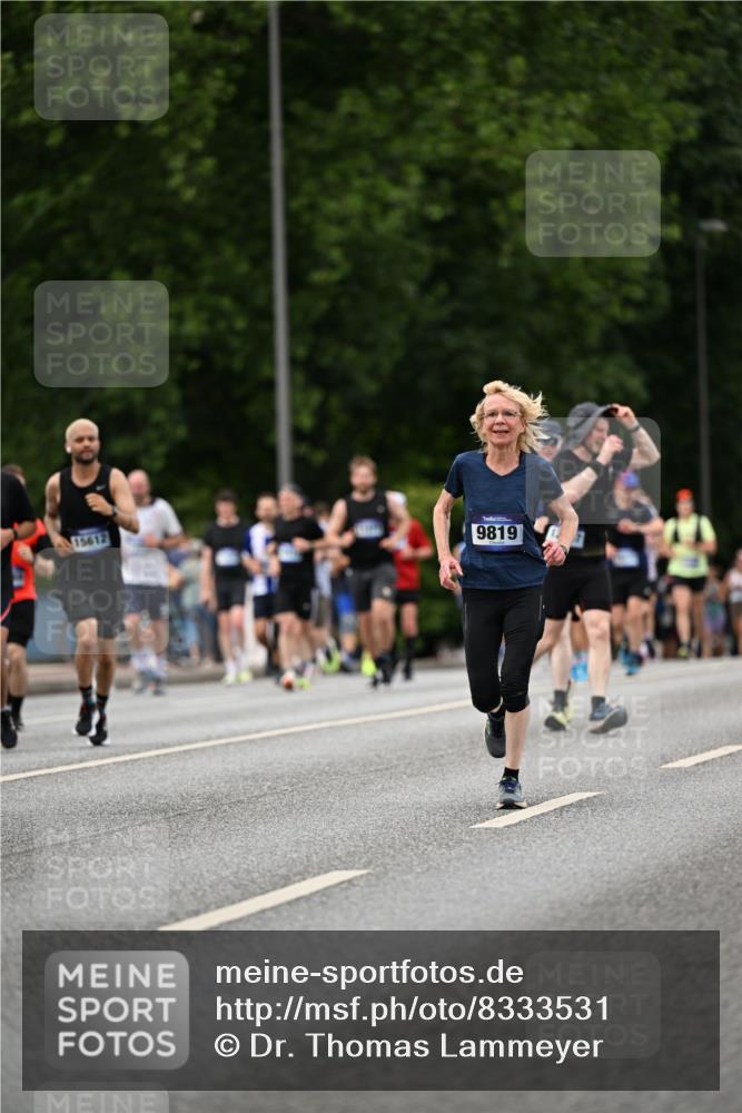 29.06.2025 - hella hamburg halbmarathon Dr. Thomas Lammeyer http://msf.ph/oto/8333531 29.06.2025 10:39:51 Kennedybrücke 2198, 2412, 2787, 2827, 3828, 3958, 4413, 4703, 4965, 5147, 6029, 6189, 6365, 6397, 6471, 6867, 8296, 8567, 8947, 9470, 9803, 9819, 10360, 10565, 10652, 11198, 11233, 11359 meine-sportfotos.de