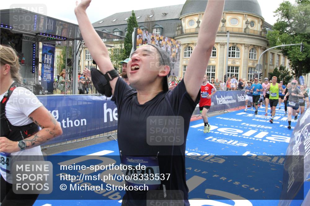 29.06.2025 - hella hamburg halbmarathon Michael Strokosch http://msf.ph/oto/8333537 29.06.2025 10:50:10 Ziel 1216, 1321, 1507, 2020, 3296, 3562, 7176, 8313, 9031, 9303, 9965, 12203, 12235, 13282, 14257, 16403, 18228, 18657, 18658, 18884 meine-sportfotos.de