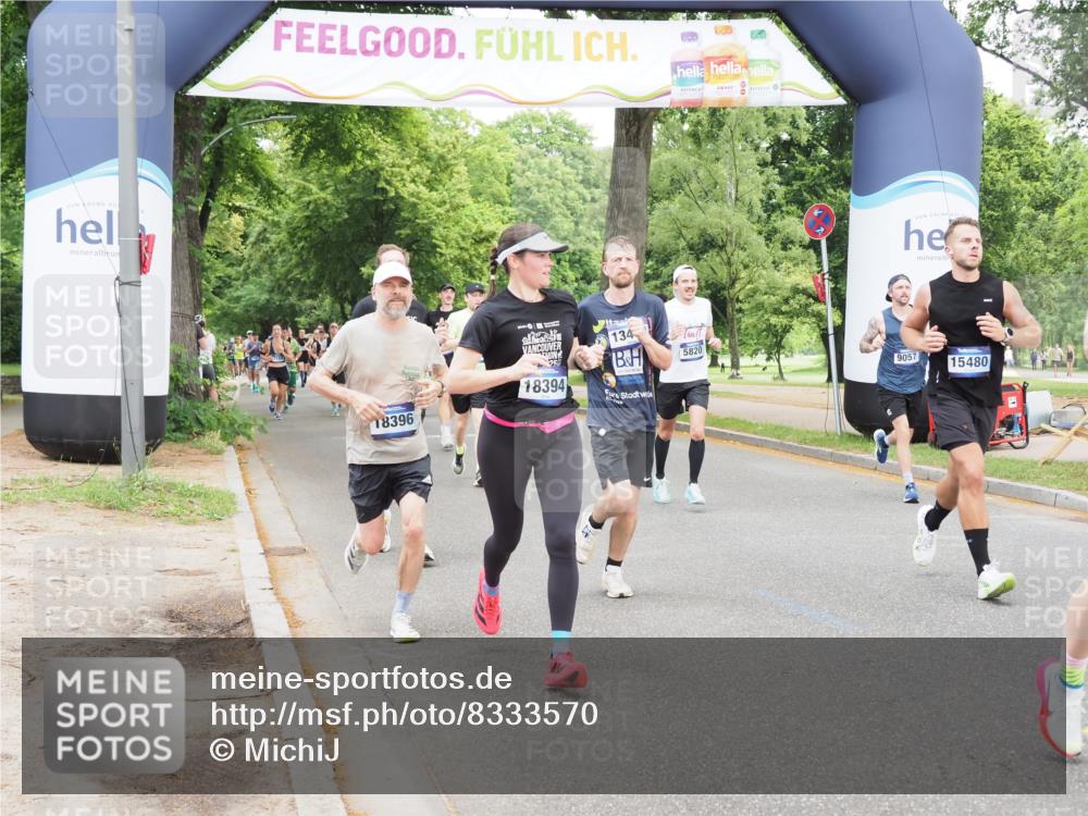 29.06.2025 - hella hamburg halbmarathon MichiJ http://msf.ph/oto/8333570 29.06.2025 10:38:35 Zwischen KM18-KM19 2670, 4077, 5018, 5399, 5820, 7397, 7943, 8989, 9057, 13403, 13726, 13976, 14626, 15480, 15871, 16291, 16716, 17823, 18394 meine-sportfotos.de