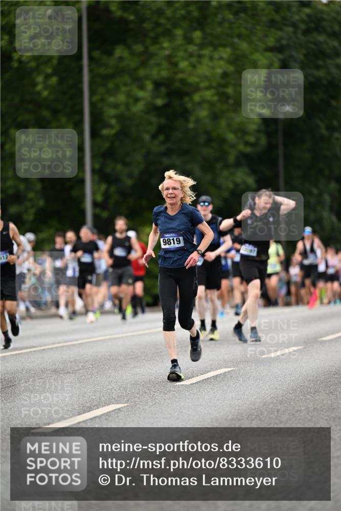 29.06.2025 - hella hamburg halbmarathon Dr. Thomas Lammeyer http://msf.ph/oto/8333610 29.06.2025 10:39:51 Kennedybrücke 2198, 2412, 2787, 2827, 3828, 3958, 4413, 4703, 4965, 5147, 6029, 6189, 6365, 6397, 6471, 6867, 8296, 8567, 8947, 9470, 9803, 9819, 10360, 10565, 10652, 11198, 11233, 11359 meine-sportfotos.de