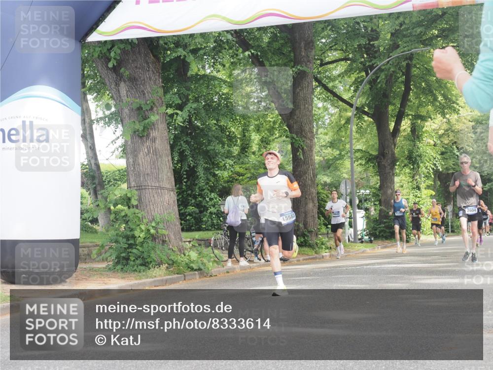 29.06.2025 - hella hamburg halbmarathon KatJ http://msf.ph/oto/8333614 29.06.2025 10:17:36 Zwischen KM18-KM19 1577 meine-sportfotos.de