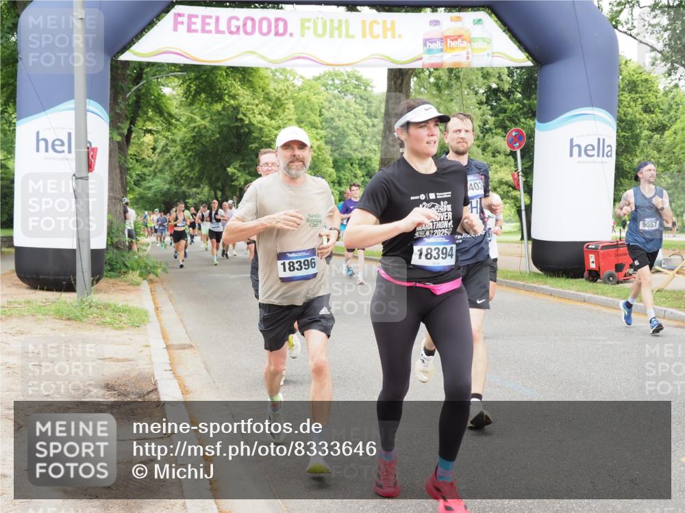 29.06.2025 - hella hamburg halbmarathon MichiJ http://msf.ph/oto/8333646 29.06.2025 10:38:36 Zwischen KM18-KM19 2670, 5018, 5399, 5820, 7397, 7943, 8205, 8989, 9057, 9793, 13403, 13726, 13976, 14626, 15480, 15871, 16291, 16716, 17823, 18394 meine-sportfotos.de