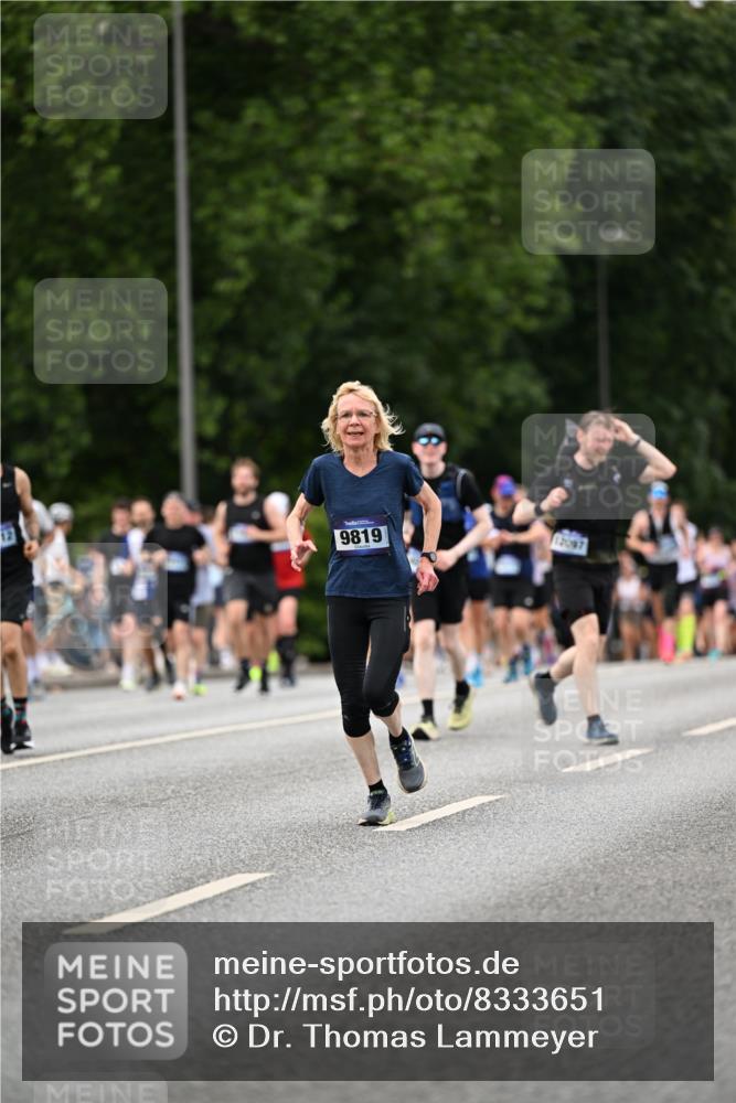 29.06.2025 - hella hamburg halbmarathon Dr. Thomas Lammeyer http://msf.ph/oto/8333651 29.06.2025 10:39:51 Kennedybrücke 2198, 2412, 2787, 2827, 3828, 3958, 4413, 4703, 4965, 5147, 6029, 6189, 6365, 6397, 6471, 6867, 8296, 8567, 8947, 9470, 9803, 9819, 10360, 10565, 10652, 11198, 11233, 11359 meine-sportfotos.de