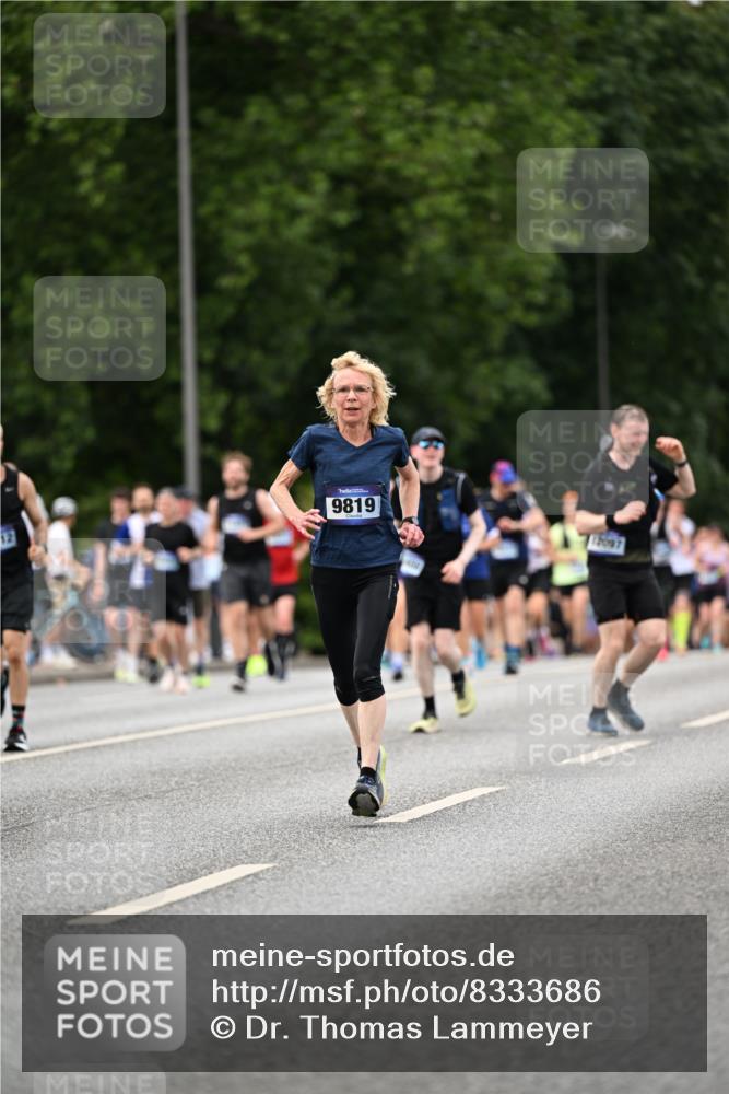 29.06.2025 - hella hamburg halbmarathon Dr. Thomas Lammeyer http://msf.ph/oto/8333686 29.06.2025 10:39:51 Kennedybrücke 2198, 2412, 2787, 2827, 3828, 3958, 4413, 4703, 4965, 5147, 6029, 6189, 6365, 6397, 6471, 6867, 8296, 8567, 8947, 9470, 9803, 9819, 10360, 10565, 10652, 11198, 11233, 11359 meine-sportfotos.de