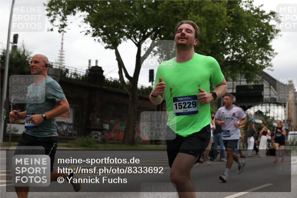 29.06.2025 - hella hamburg halbmarathon Yannick Fuchs http://msf.ph/oto/8333692 29.06.2025 10:51:50 20KM 1611, 2025, 2488, 2606, 2759, 2806, 2840, 2883, 2907, 3093, 3141, 3859, 4426, 4467, 4502, 4579, 4632, 4833, 5341, 5926, 6104, 6281, 6302, 6531, 6595, 7138, 7189, 7833, 8322, 8585, 9316, 9485, 10599, 10788, 11645, 13465, 13816, 14571, 15217, 15229, 16517, 16531, 17405, 17415, 17455, 17543, 18068, 18180, 18492, 18501, 18587, 18762, 18891 meine-sportfotos.de