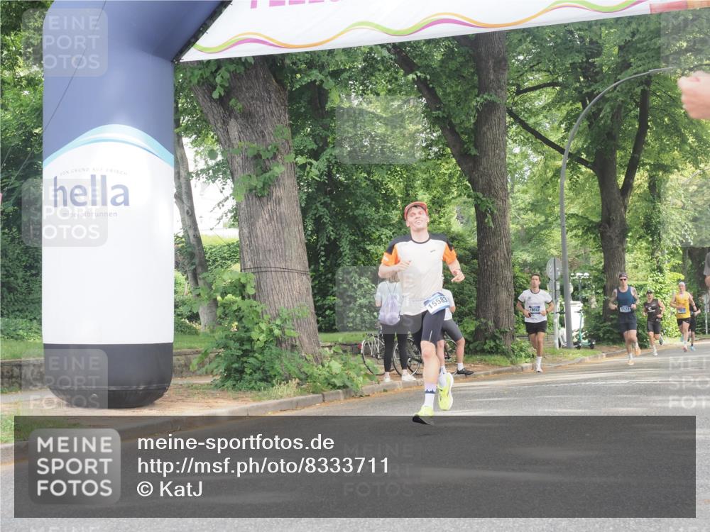 29.06.2025 - hella hamburg halbmarathon KatJ http://msf.ph/oto/8333711 29.06.2025 10:17:36 Zwischen KM18-KM19 1577 meine-sportfotos.de
